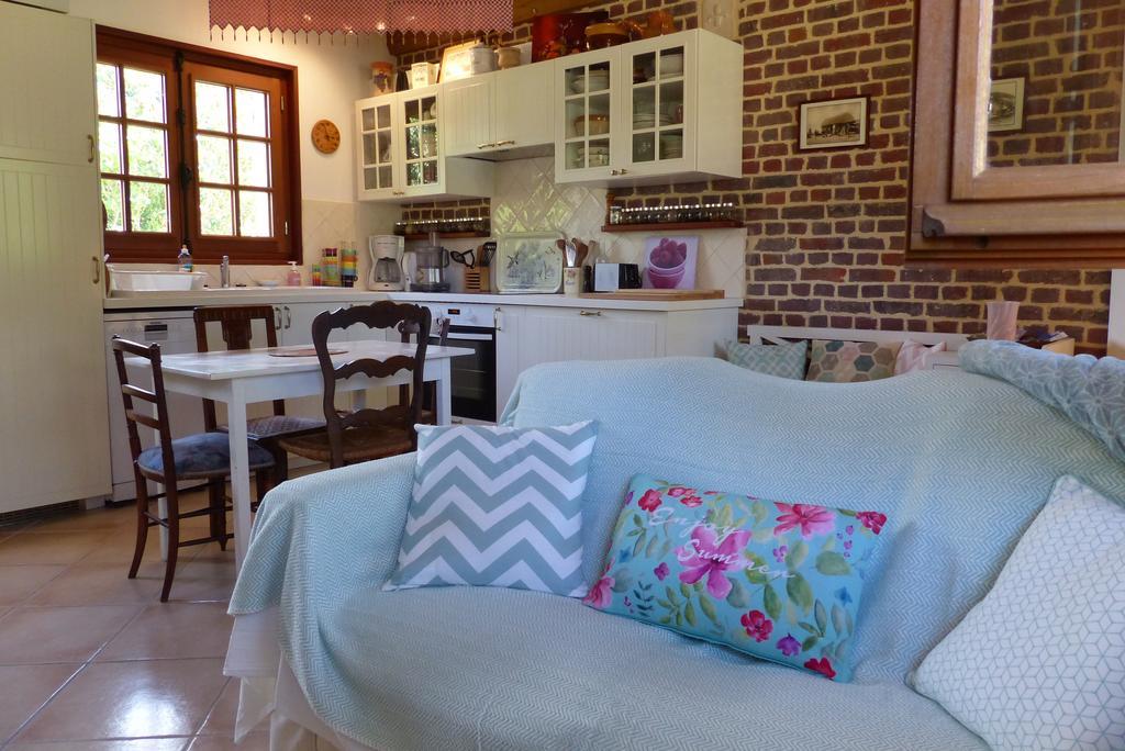 La Flore De Lys, Cottage Ideal Pour 2 Adultes Et 2 Enfants Saint-Jouin-Bruneval Ruang foto