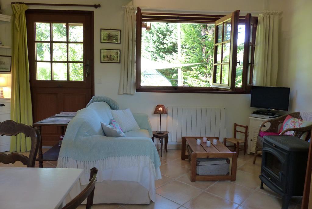 La Flore De Lys, Cottage Ideal Pour 2 Adultes Et 2 Enfants Saint-Jouin-Bruneval Bagian luar foto